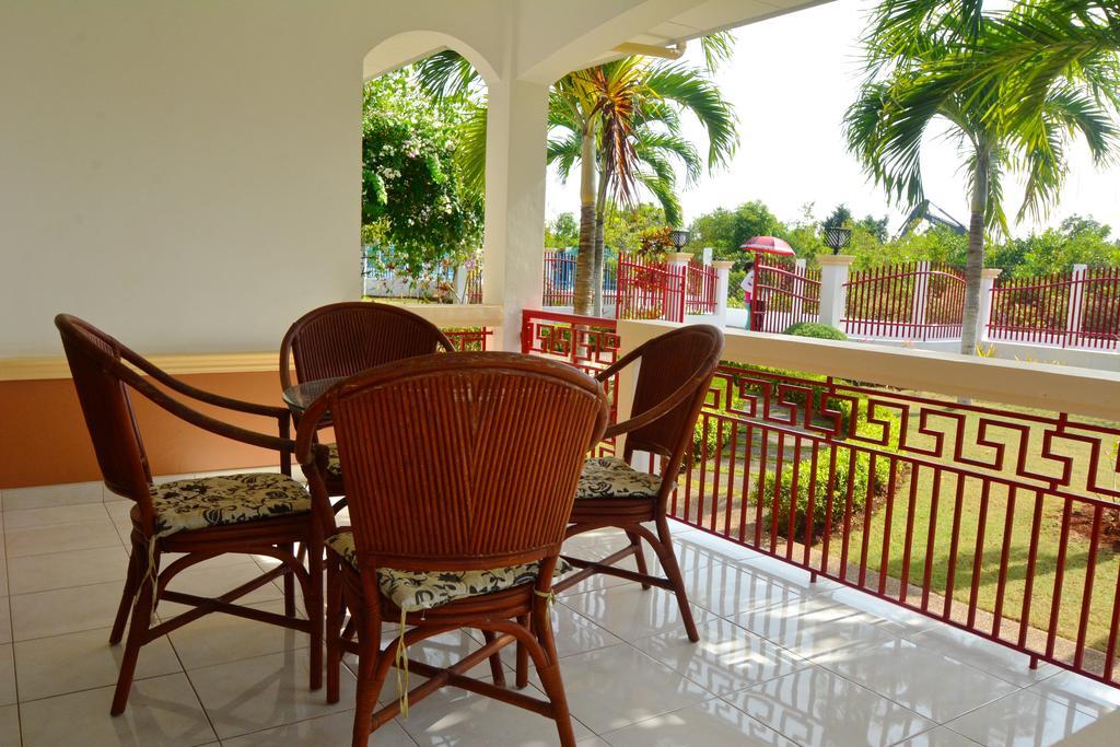Olivia Resort Serviced Apartments And Bungalows Panglao Exteriör bild