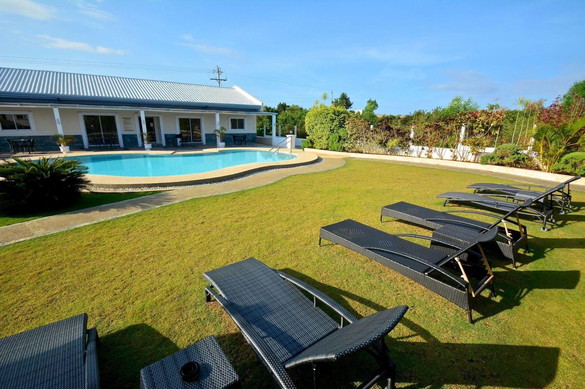 Olivia Resort Serviced Apartments And Bungalows Panglao Exteriör bild