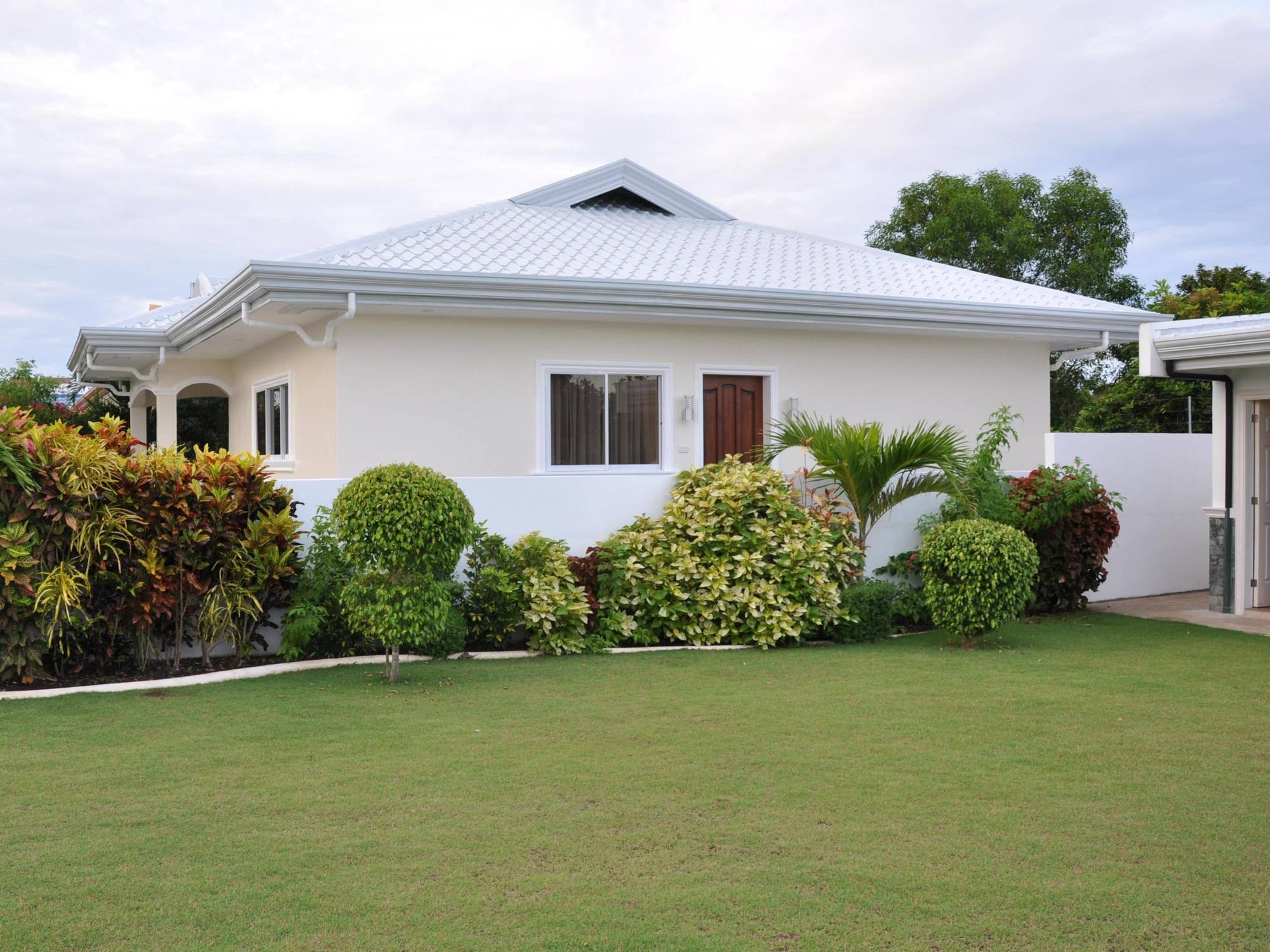 Olivia Resort Serviced Apartments And Bungalows Panglao Exteriör bild